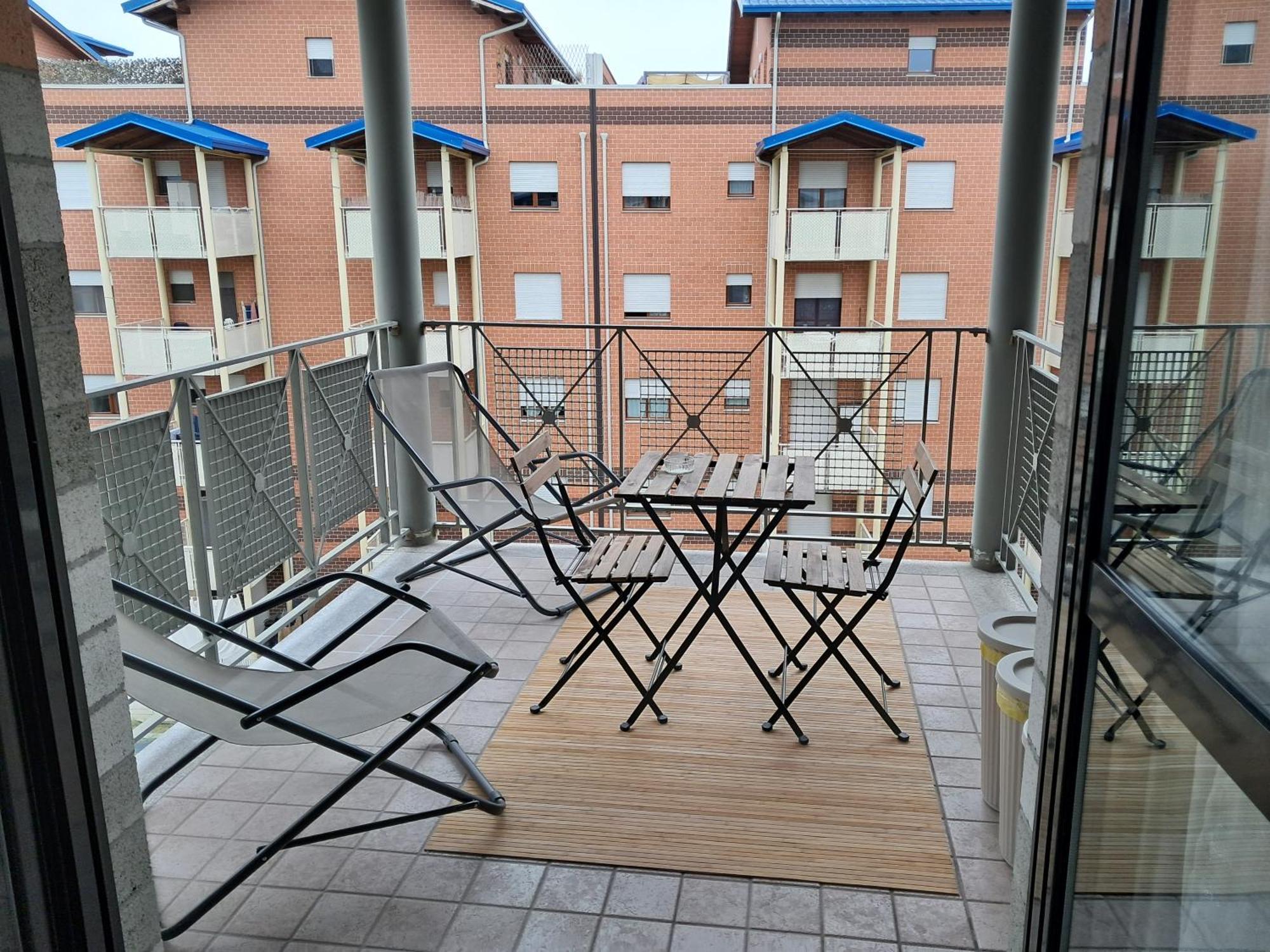 Incantevole Appartamento Monolocale Alba 2 Kültér fotó